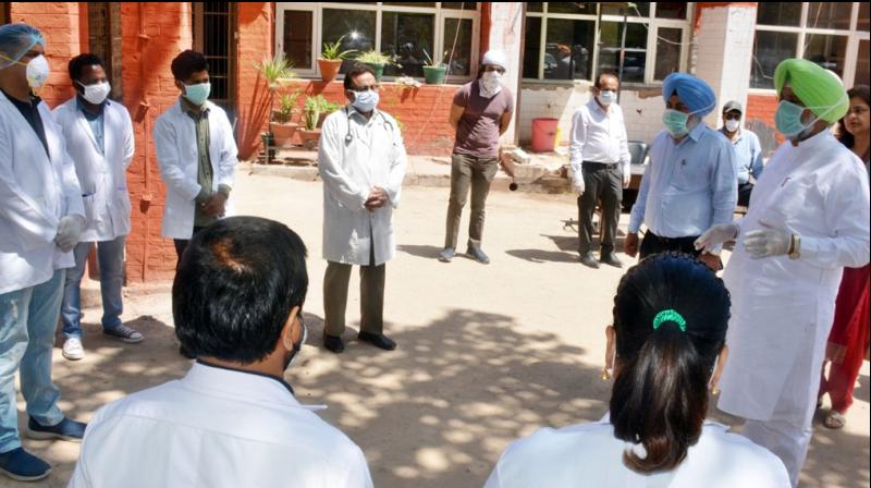 Cabinet Minister Balbir Singh Sidhu's Sudden Visit to Civil Hospital Phase-6 Cabinet Minister Balbir Singh Sidhu's Sudden Visit to Civil Hospital Phase-6