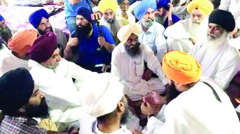 Meeting of Bhai Dhyan Singh and Tript Rajinder Singh Bajwa