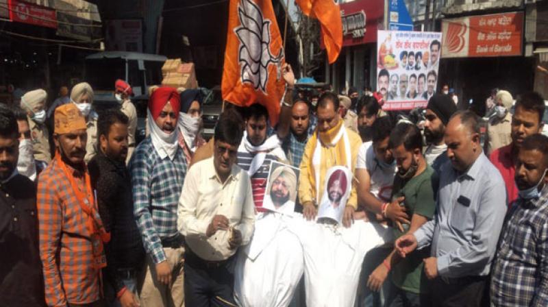BJP Protest against CM Captain Amarinder Singh and Ravneet Bittu