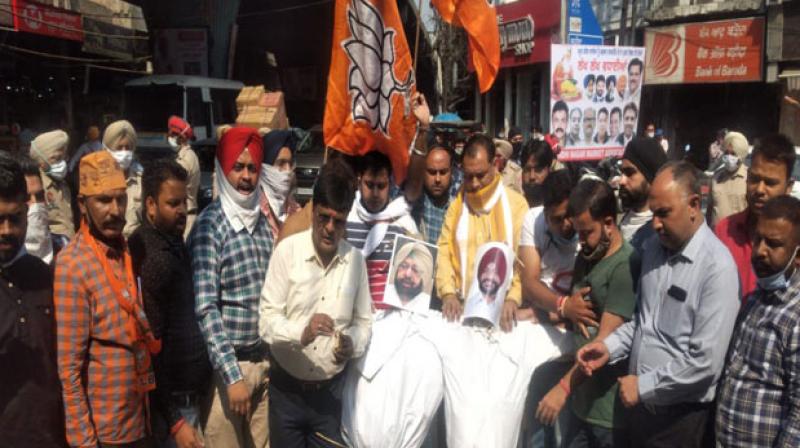 BJP Protest against CM Captain Amarinder Singh and Ravneet Bittu BJP Protest against CM Captain Amarinder Singh and Ravneet Bittu