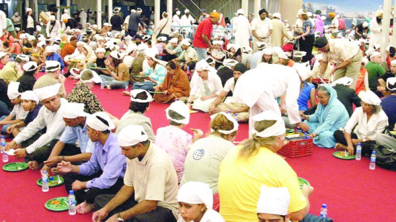 Sikhs in the United States have provided langar for affected staff by US Shutdown