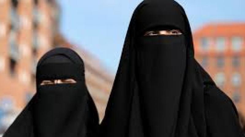 saudi arabia women now can travel without male guardian