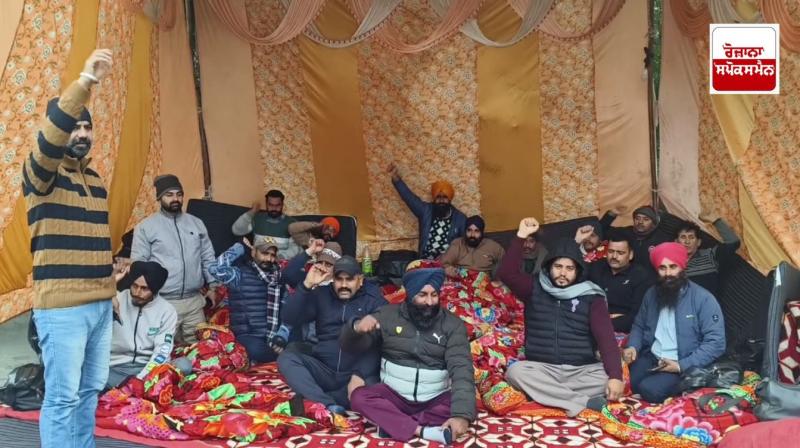 ਪਠਾਨਕੋਟ ’ਚ ਪਨਬਸ ਮੁਲਾਜ਼ਮ ਸੂਬਾ ਸਰਕਾਰ ਦੇ ਖਿਲਾਫ਼ ਦੂਸਰੇ ਦਿਨ ਵੀ ਪ੍ਰਦਰਸ਼ਨ ਕਰਦੇ ਹੋਏ ਪਠਾਨਕੋਟ ’ਚ ਪਨਬਸ ਮੁਲਾਜ਼ਮ ਸੂਬਾ ਸਰਕਾਰ ਦੇ ਖਿਲਾਫ਼ ਦੂਸਰੇ ਦਿਨ ਵੀ ਪ੍ਰਦਰਸ਼ਨ ਕਰਦੇ ਹੋਏ