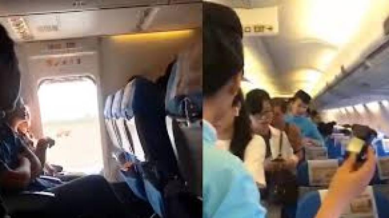 Passenger opens Plane emergency Door