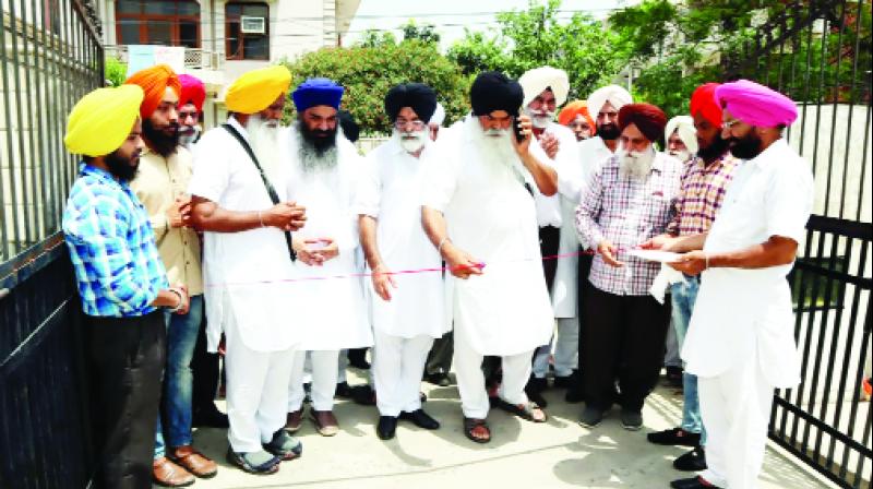 Bhai Ranjit Singh and Others Inaugurating Office Bhai Ranjit Singh and Others Inaugurating Office