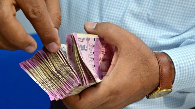 76% of Rs 2000 notes returned to banks: RBI 76% of Rs 2000 notes returned to banks: RBI