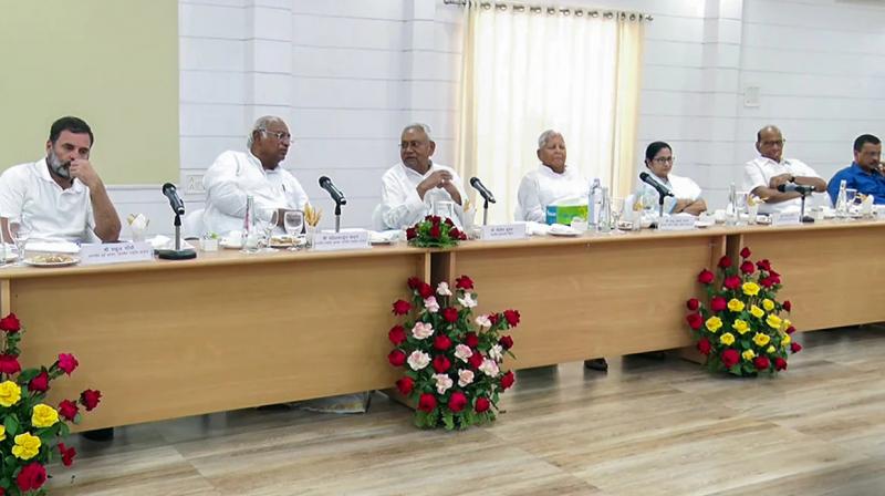 Will fight Lok Sabha polls together, say opposition parties after Patna Meet Will fight Lok Sabha polls together, say opposition parties after Patna Meet