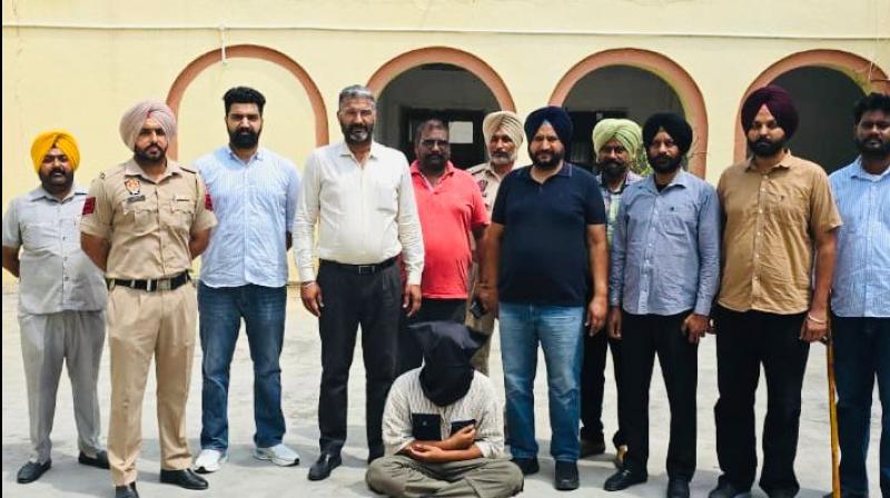 PUNJAB POLICE ARRESTS BIG FISH DRUG SMUGGLER WANTED IN 77KG HEROIN RECOVERY CASE PUNJAB POLICE ARRESTS BIG FISH DRUG SMUGGLER WANTED IN 77KG HEROIN RECOVERY CASE
