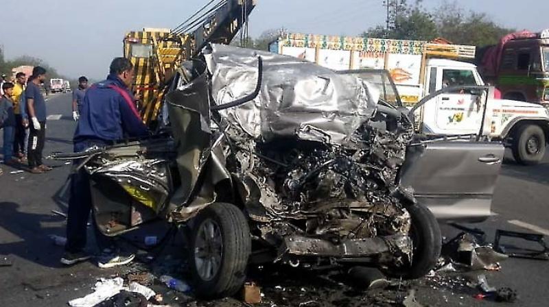 10 family members died in road accident