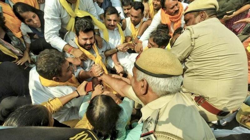 AAP MP Sanjay Singh was in custody, protesting outside the CBI headquarters AAP MP Sanjay Singh was in custody, protesting outside the CBI headquarters