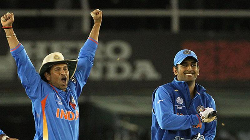 MS Dhoni With Sachin Tendulkar MS Dhoni With Sachin Tendulkar