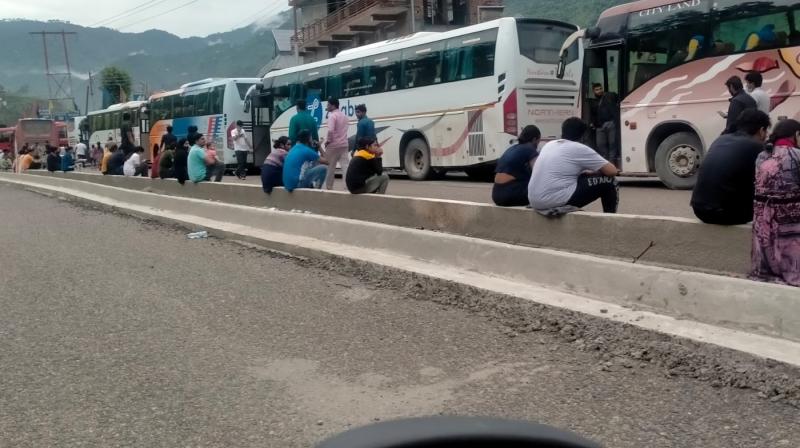Chandigarh-Manali National Highway closed due to landslide Chandigarh-Manali National Highway closed due to landslide