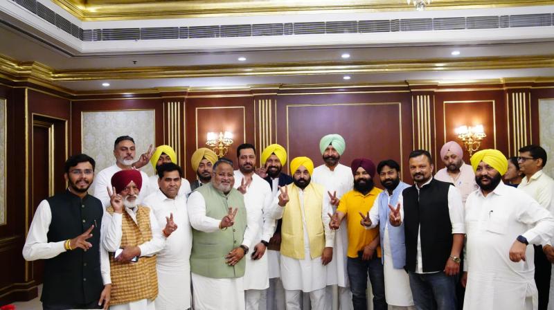 Cm Mann With Ministers Cm Mann With Ministers