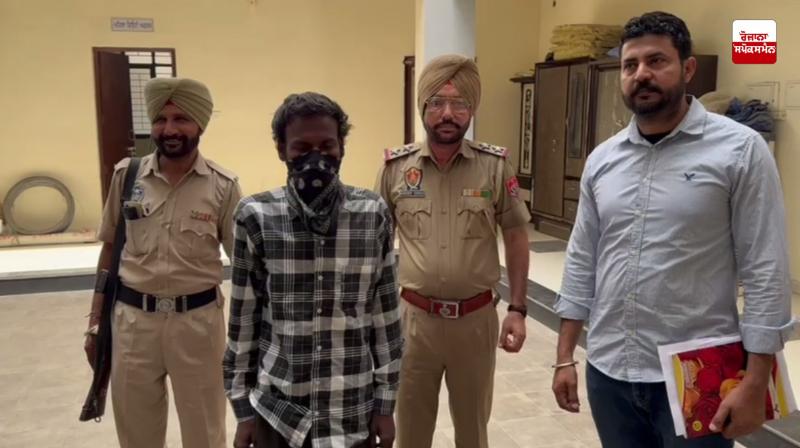 : BSF ਨੇ ਫਾਜ਼ਿਲਕਾ ਸਰਹੱਦ 'ਤੇ ਪਾਕਿਸਤਾਨ ਵਾਲੇ ਪਾਸਿਓਂ ਭਾਰਤ ’ਚ ਦਾਖ਼ਲ ਹੋਏ ਵਿਅਕਤੀ ਨੂੰ ਕੀਤਾ ਕਾਬੂ : BSF ਨੇ ਫਾਜ਼ਿਲਕਾ ਸਰਹੱਦ 'ਤੇ ਪਾਕਿਸਤਾਨ ਵਾਲੇ ਪਾਸਿਓਂ ਭਾਰਤ ’ਚ ਦਾਖ਼ਲ ਹੋਏ ਵਿਅਕਤੀ ਨੂੰ ਕੀਤਾ ਕਾਬੂ