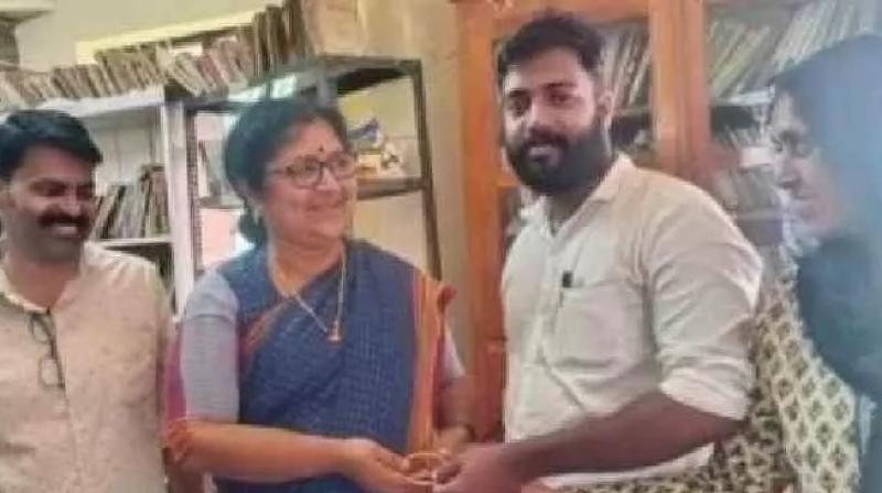 Kerala Minister Donated Bangle Kerala Minister Donated Bangle