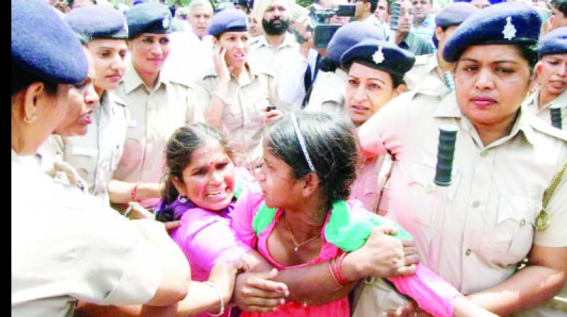 Arresting People of Khudda village Arresting People of Khudda village