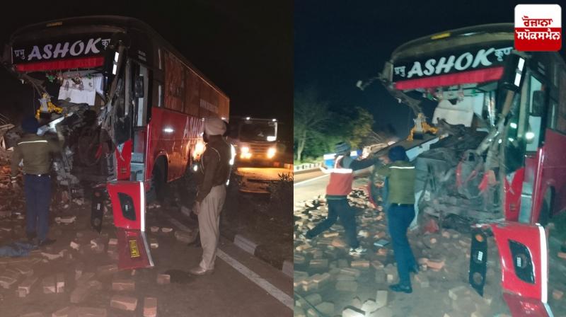 Major accident in Jalandhar, bus collides with trolley loaded with bricks, 2 dead Major accident in Jalandhar, bus collides with trolley loaded with bricks, 2 dead