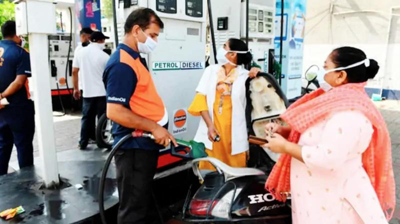 Petrol-diesel prices rise again Petrol-diesel prices rise again