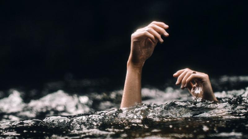 Rajasthan dholpur four girls swept away in parvati river Rajasthan dholpur four girls swept away in parvati river