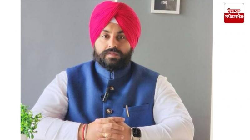 ਨੌਜਵਾਨਾਂ ਨੂੰ ਹੁਨਰਮੰਦ ਬਣਾਉਣ ਲਈ ਪੰਜਾਬ ਸਰਕਾਰ ਦੀ ਵੱਡੀ ਪਹਿਲ: ਆਈ.ਟੀ.ਆਈਜ਼.'ਚ 814 ਨਵੇਂ ਟਰੇਡ ਸ਼ੁਰੂ, ਸੀਟਾਂ 'ਚ ਕੀਤਾ 50 ਫ਼ੀਸਦ ਵਾਧਾ ਨੌਜਵਾਨਾਂ ਨੂੰ ਹੁਨਰਮੰਦ ਬਣਾਉਣ ਲਈ ਪੰਜਾਬ ਸਰਕਾਰ ਦੀ ਵੱਡੀ ਪਹਿਲ: ਆਈ.ਟੀ.ਆਈਜ਼.'ਚ 814 ਨਵੇਂ ਟਰੇਡ ਸ਼ੁਰੂ, ਸੀਟਾਂ 'ਚ ਕੀਤਾ 50 ਫ਼ੀਸਦ ਵਾਧਾ