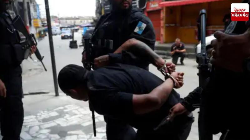 Raid on drug mafia in Rio de Janeiro, Brazil, 64 people including 4 police officers killed Raid on drug mafia in Rio de Janeiro, Brazil, 64 people including 4 police officers killed