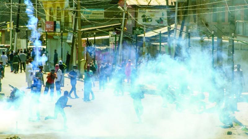 The stone-pelting People against the Army The stone-pelting People against the Army