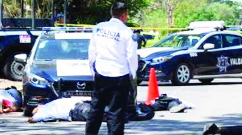 6 Police Officer shot dead 6 Police Officer shot dead