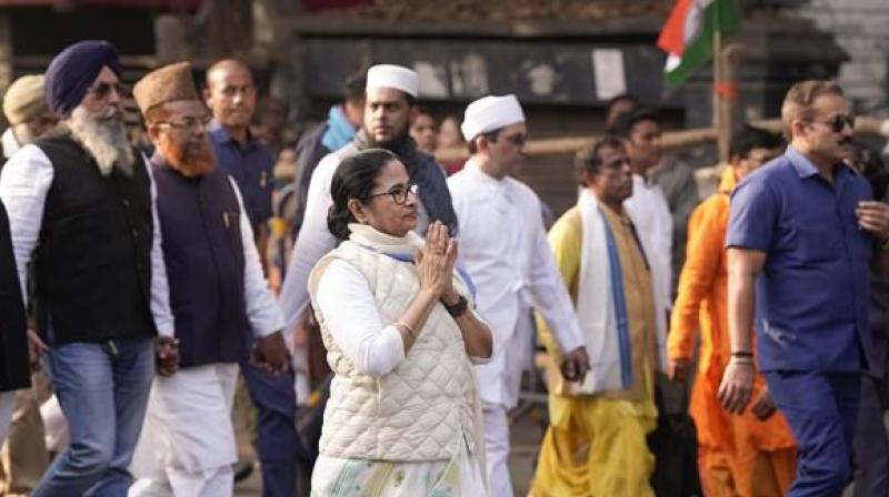 Mamata Banerjee offered prayers at places of worship of different religions news in punjabi Mamata Banerjee offered prayers at places of worship of different religions news in punjabi