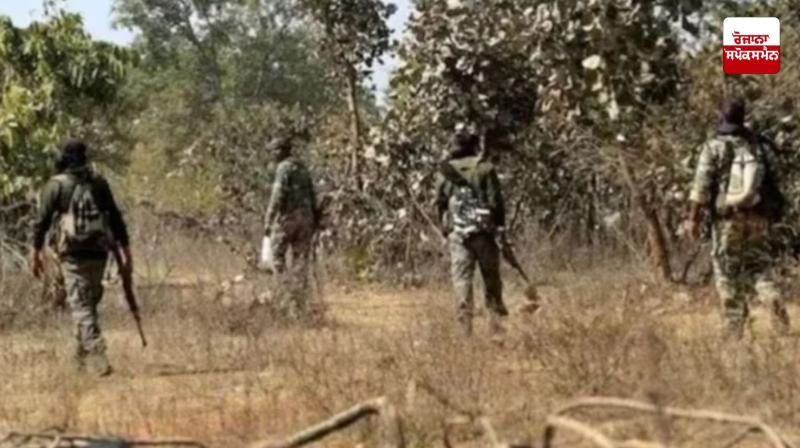 Chhattisgarh: 30 Naxalites killed, one jawan martyred in encounter between security forces and Naxalites Chhattisgarh: 30 Naxalites killed, one jawan martyred in encounter between security forces and Naxalites