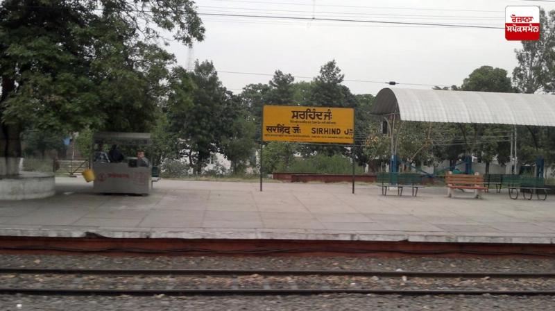 Sirhind Train Tragedy Woman and child hit by train Latest News in Punjabi Sirhind Train Tragedy Woman and child hit by train Latest News in Punjabi