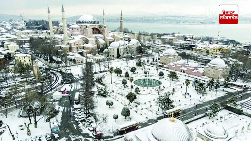 Heavy snowfall disrupts normal life in Turkey Heavy snowfall disrupts normal life in Turkey
