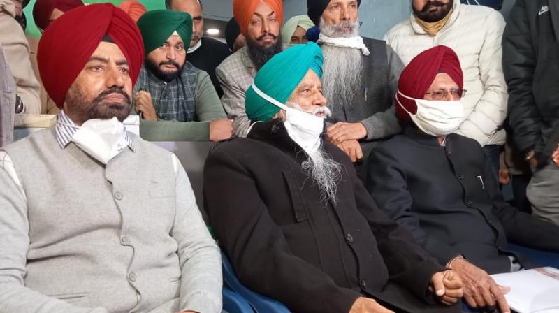 Balbir Rajewal arrives to inaugurate Sanyukt Samaj Morcha office at Phase 7, Mohali Balbir Rajewal arrives to inaugurate Sanyukt Samaj Morcha office at Phase 7, Mohali