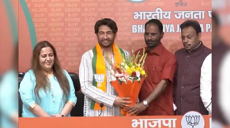 Ex-Congress leader Radhika Khera, actor Shekhar Suman join BJP Ex-Congress leader Radhika Khera, actor Shekhar Suman join BJP