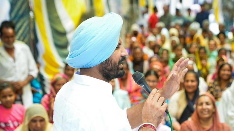 Raja Warring during the election campaign in Dakha Raja Warring during the election campaign in Dakha