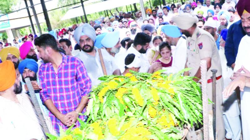 Pepole Giving Tributes To SHO  Harsandeep Singh