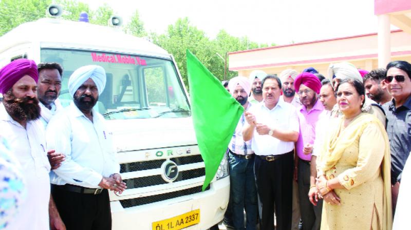 Soni Flaging to Punjab Mobiles TB Van Soni Flaging to Punjab Mobiles TB Van