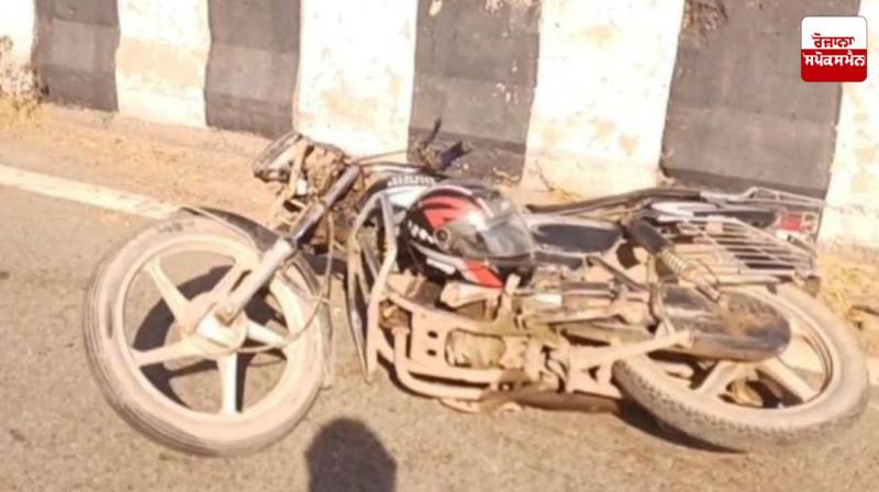 Unidentified vehicle hits motorcyclists near Garhshankar
