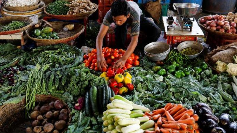 Vegetable rates doubled in 10 days in noida Vegetable rates doubled in 10 days in noida