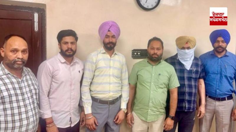 ਭ੍ਰਿਸ਼ਟਾਚਾਰ ਵਿਰੁੱਧ ਮੁਹਿੰਮ : ਵਿਜੀਲੈਂਸ ਬਿਊਰੋ ਨੇ 25,000 ਰੁਪਏ ਰਿਸ਼ਵਤ ਲੈਂਦਾ ਸਹਾਇਕ ਸਬ-ਇੰਸਪੈਕਟਰ ਕੀਤਾ ਗ੍ਰਿਫ਼ਤਾਰ ਭ੍ਰਿਸ਼ਟਾਚਾਰ ਵਿਰੁੱਧ ਮੁਹਿੰਮ : ਵਿਜੀਲੈਂਸ ਬਿਊਰੋ ਨੇ 25,000 ਰੁਪਏ ਰਿਸ਼ਵਤ ਲੈਂਦਾ ਸਹਾਇਕ ਸਬ-ਇੰਸਪੈਕਟਰ ਕੀਤਾ ਗ੍ਰਿਫ਼ਤਾਰ
