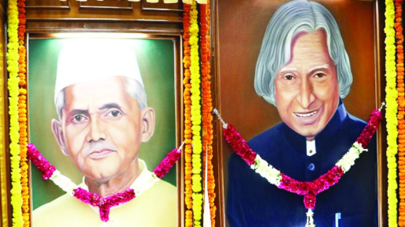 Pictures posted in Delhi Vidhan Sabha Pictures posted in Delhi Vidhan Sabha