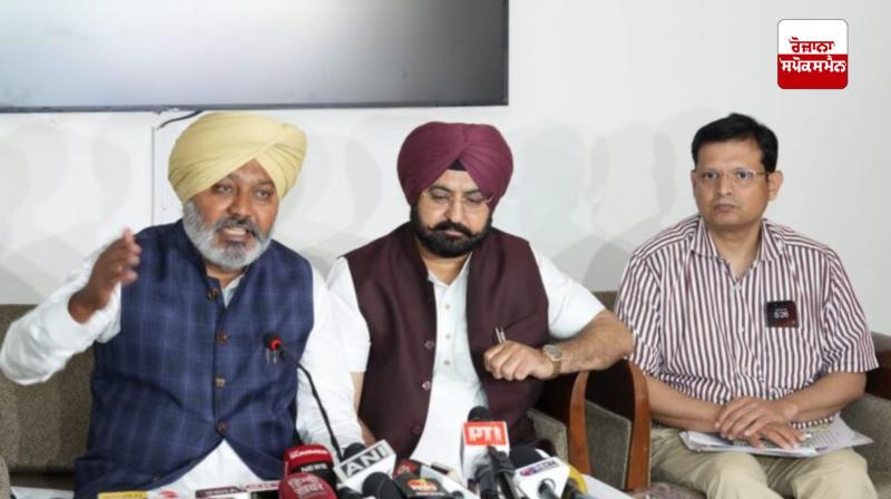 ਪੰਜਾਬ ਸਰਕਾਰ ਵੱਲੋਂ ਮਾਲ ਵਿਭਾਗ ਸੇਵਾਵਾਂ ਨੂੰ ਸੁਚਾਰੂ ਬਣਾਉਣ ਲਈ ਕੀਤਾ ਗਿਆ ਵੱਡਾ ਉਪਰਾਲਾ: ਹਰਪਾਲ ਸਿੰਘ ਚੀਮਾ ਪੰਜਾਬ ਸਰਕਾਰ ਵੱਲੋਂ ਮਾਲ ਵਿਭਾਗ ਸੇਵਾਵਾਂ ਨੂੰ ਸੁਚਾਰੂ ਬਣਾਉਣ ਲਈ ਕੀਤਾ ਗਿਆ ਵੱਡਾ ਉਪਰਾਲਾ: ਹਰਪਾਲ ਸਿੰਘ ਚੀਮਾ