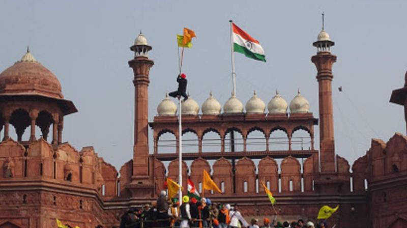 Red Fort violence: 5-member committee recommends legal action against Delhi Police Red Fort violence: 5-member committee recommends legal action against Delhi Police