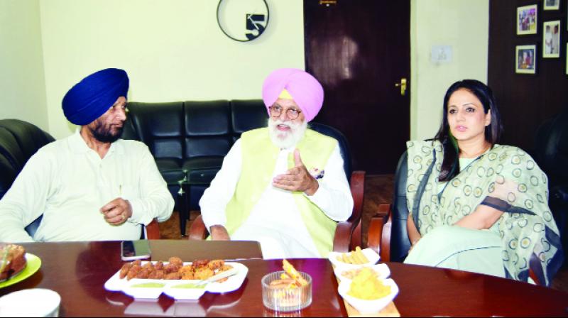 Rana Gurjeet Singh at Head Office of Rozana Spokesman