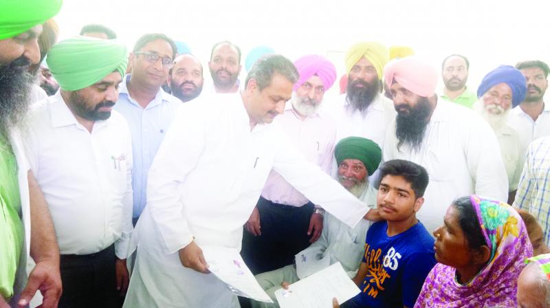 Vijay Inder Singla Listening Problems of People in Bhawanigarh