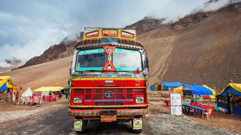 Union Minister's announcement, ordering truck cabins to be air-conditioned (AC) compulsorily Union Minister's announcement, ordering truck cabins to be air-conditioned (AC) compulsorily