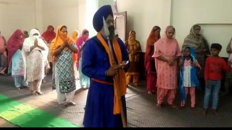 Granthi hurts Sikh sentiments in Bathinda Granthi hurts Sikh sentiments in Bathinda
