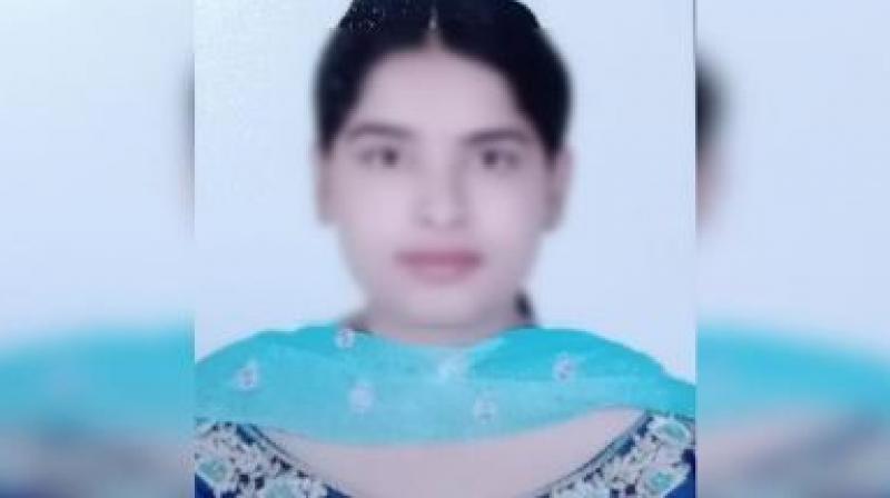 Young girl committed suicide after being harassed by financiers Young girl committed suicide after being harassed by financiers