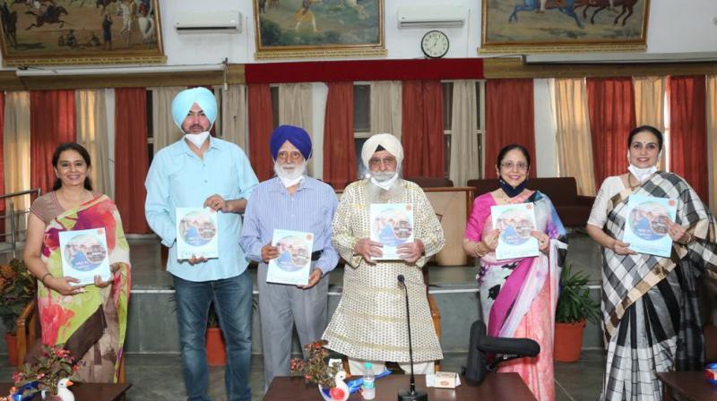 Sri Guru Gobind Singh College Chandigarh releases College Annual Magazine Agammi Jyot