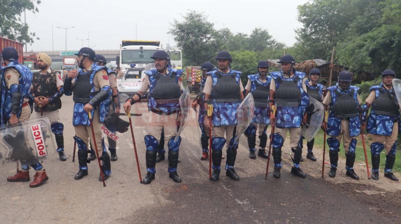 Punjab farmers' protest: Security tightened at inter-state borders Punjab farmers' protest: Security tightened at inter-state borders