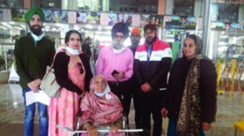 The 91-year-old mother along with her family paid obeisance at Kartarpur Sahib
